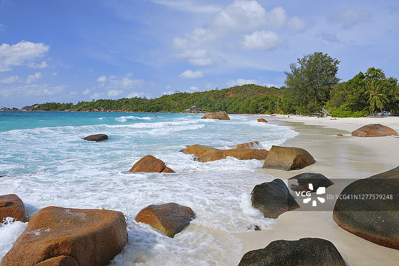 拉齐奥海滩，塞舌尔普拉兰岛圣安妮区图片素材