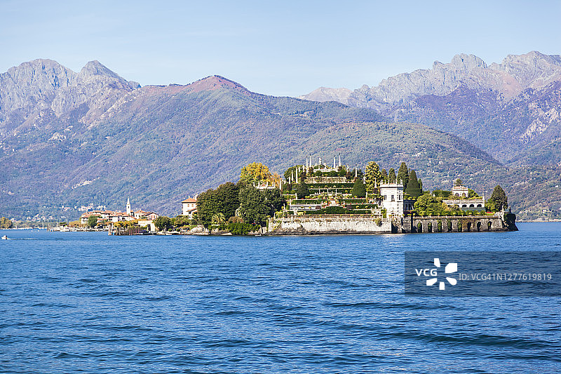 意大利马焦雷湖的博罗梅奥岛图片素材