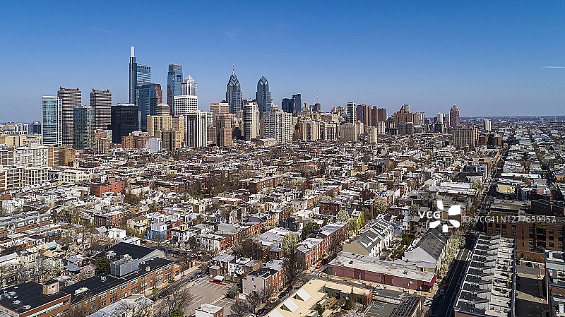 阳光明媚的费城住宅区全景航拍图片素材