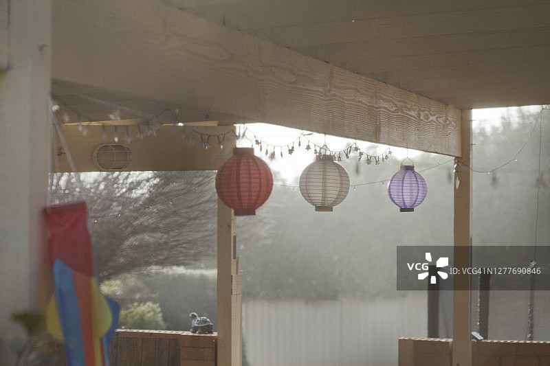 雾中的甲板图片素材