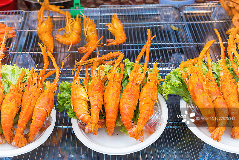 街头美食市场上的鲜虾图片素材