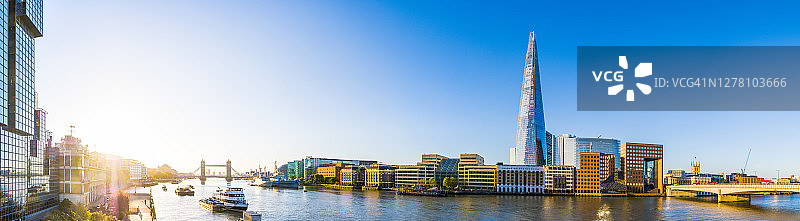 伦敦泰晤士河、塔桥和碎片大厦日出全景图片素材