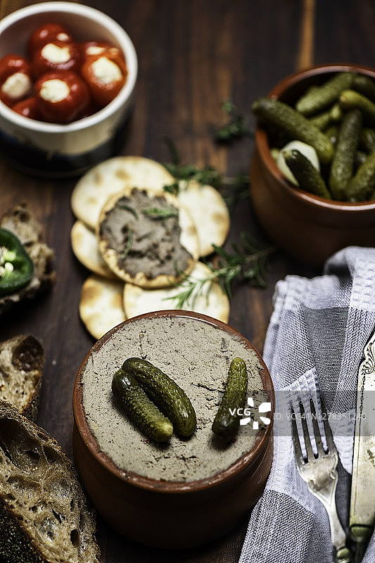 开胃菜和咸味小吃的混合图片素材