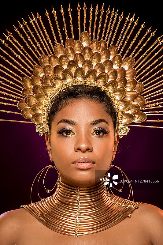 金色非洲女王女性写真图片素材