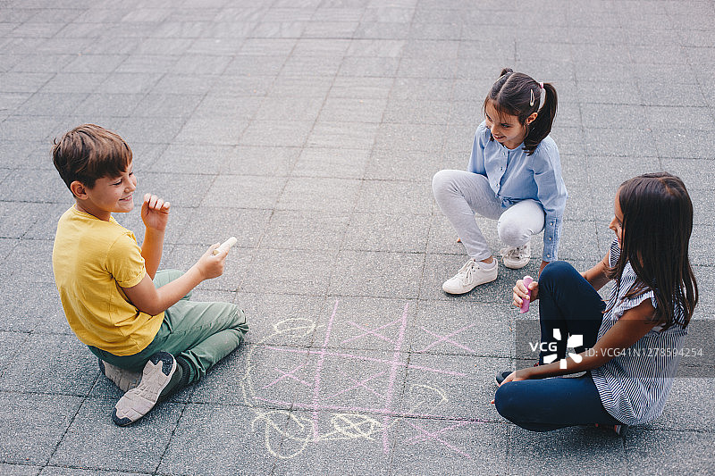 新的井字游戏规则图片素材