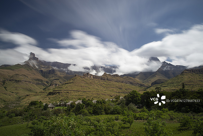 南非德拉肯斯堡山脉圆形剧场图片素材