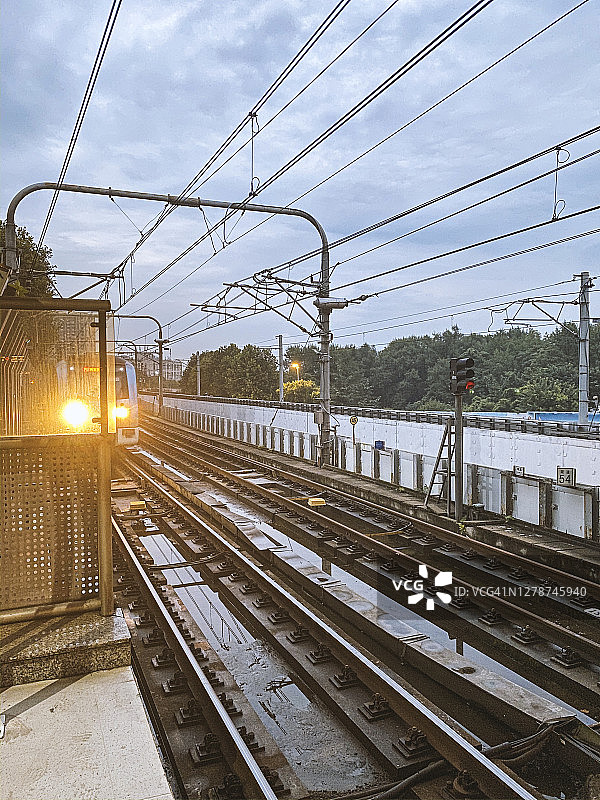 南京城市地铁列车图片素材