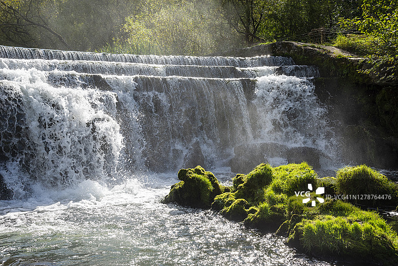 蒙萨尔河谷堰，峰区，德比郡，英格兰图片素材