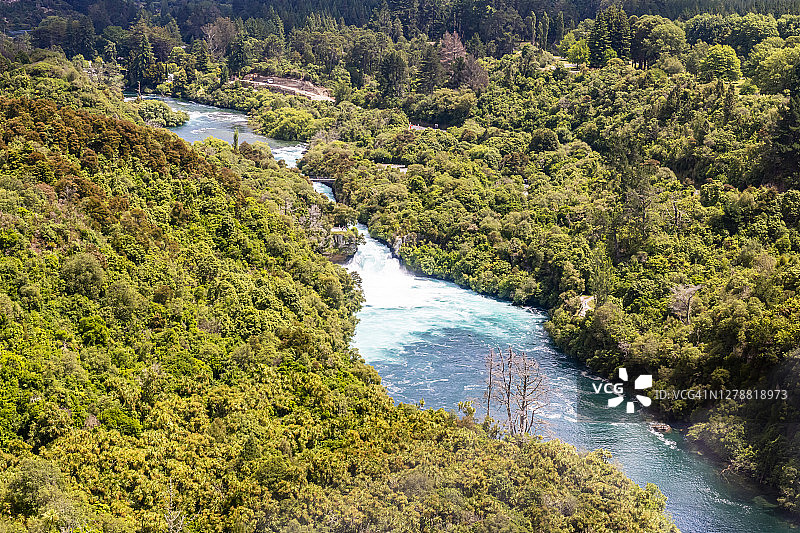 从直升机上俯瞰胡卡瀑布，新西兰图片素材