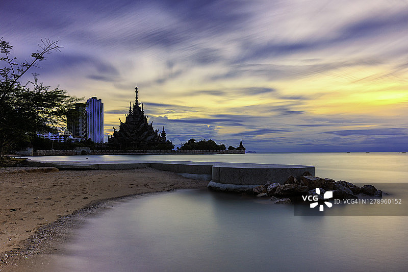泰国芭堤雅海景木制城堡“真理圣殿”图片素材