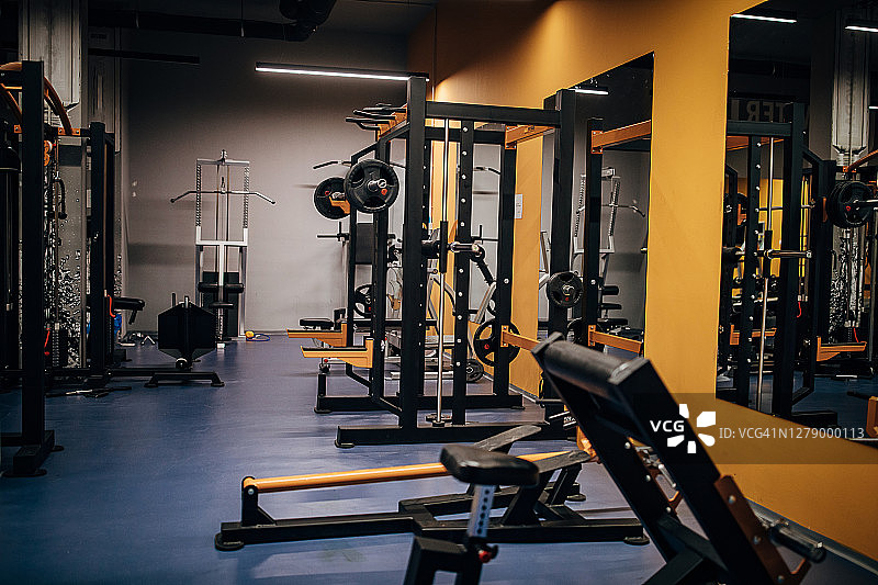 现代化健身房内部图片素材