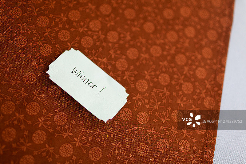 纸质中奖彩票图片素材