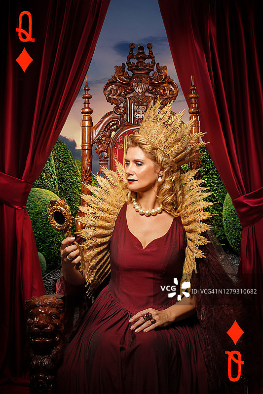红桃皇后宝座人物图片素材