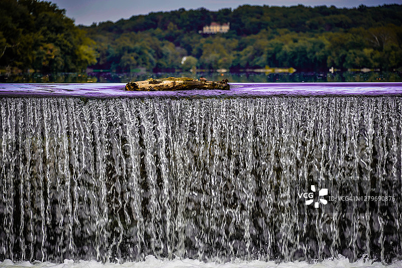 弗吉尼亚州大瀑布的波托马克河引水渠水坝瀑布图片素材
