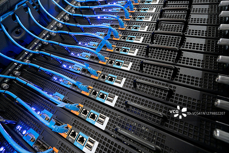 网络服务器背面的各种接口图片素材