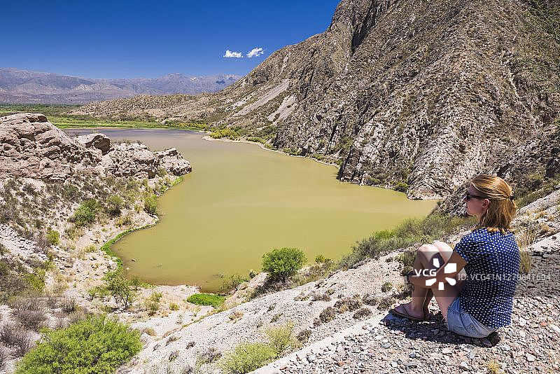 阿根廷圣胡安省附近的湖泊图片素材