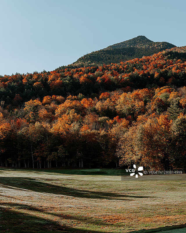 秋季阿迪朗达克山徒步图片素材