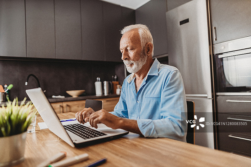 高级人图片素材