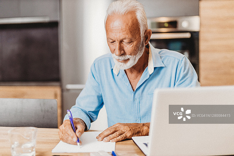 高级人图片素材