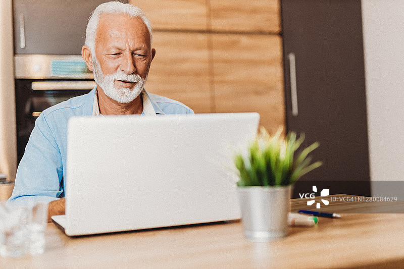 高级人图片素材