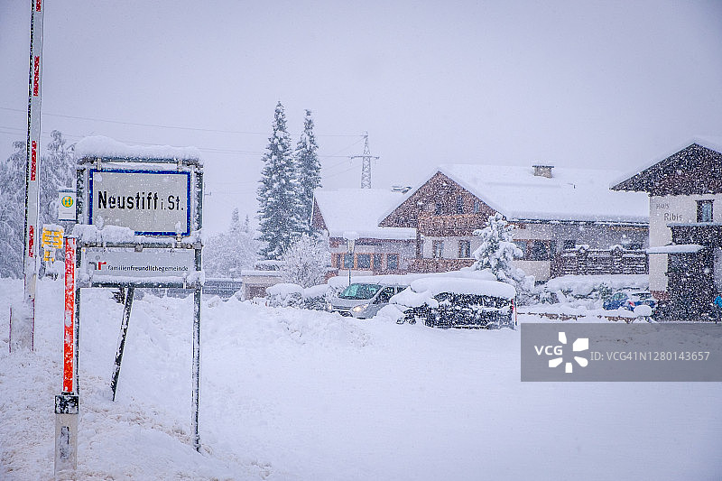奥地利诺伊斯蒂夫特冬季景观图片素材