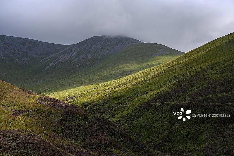 英国凯恩戈姆国家公园的照明场景图片素材