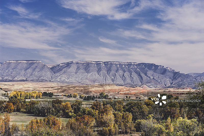 山对天空的风景图片素材