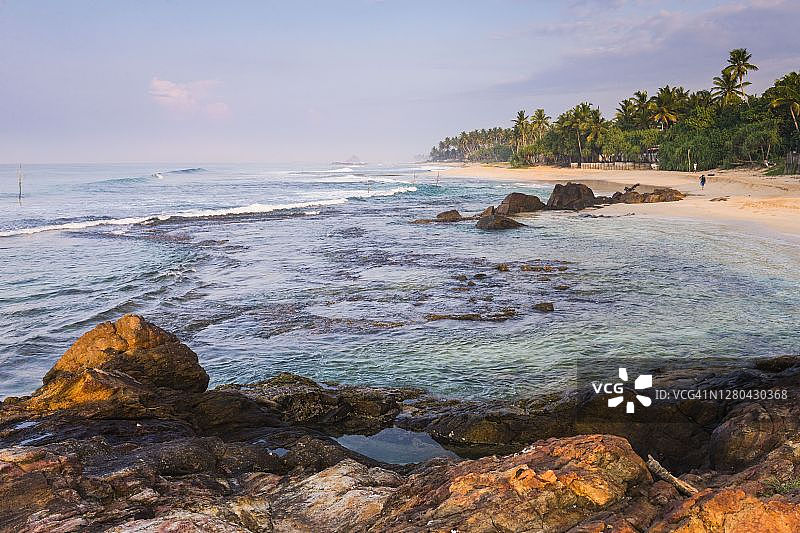 斯里兰卡南海岸韦利格默附近的米迪加马海滩，亚洲图片素材