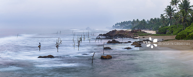 斯里兰卡米迪加马海滩的立钓图片素材