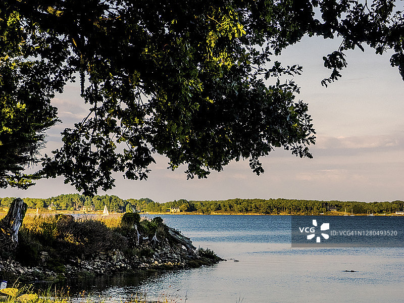 法国布列塔尼莫尔比昂湾的奥雷河图片素材