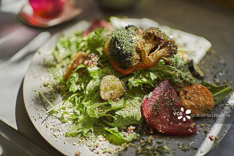 纯素咖啡馆午餐开放式三明治图片素材