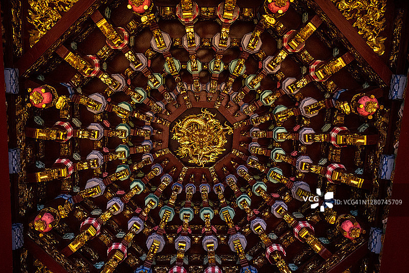 天后宫的华丽天花板图片素材