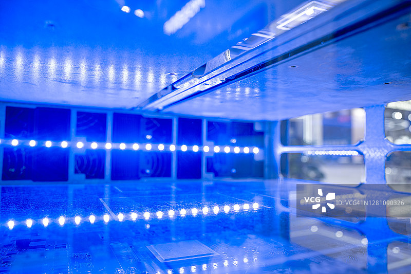 空电脑机箱内部图片素材