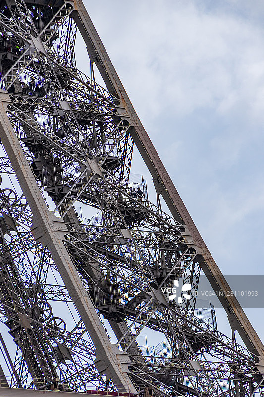 法国巴黎埃菲尔铁塔的细节图片素材
