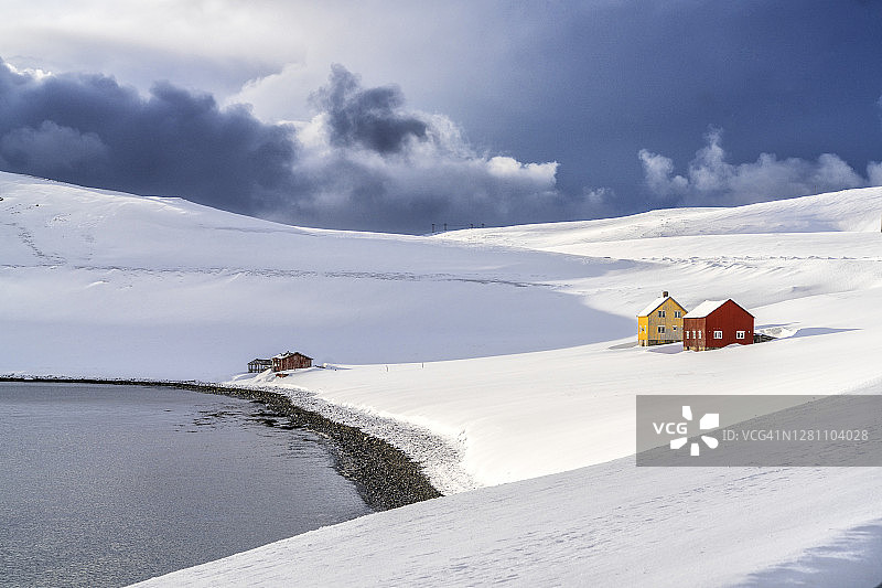 挪威芬马克郡北角雪地渔民小屋图片素材