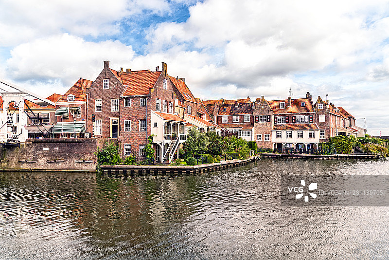 荷兰恩克赫伊曾传统水岸建筑图片素材