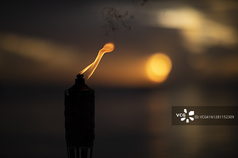 提基火炬日落图片素材