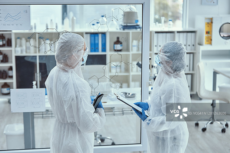 备受期待的突破背后的杰出人才图片素材