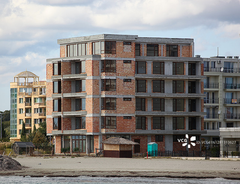 海边的新建筑工地图片素材