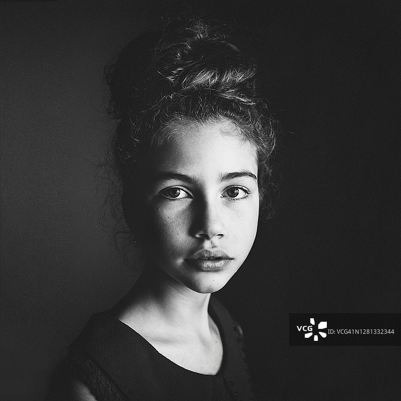 女孩的皇家风格肖像图片素材