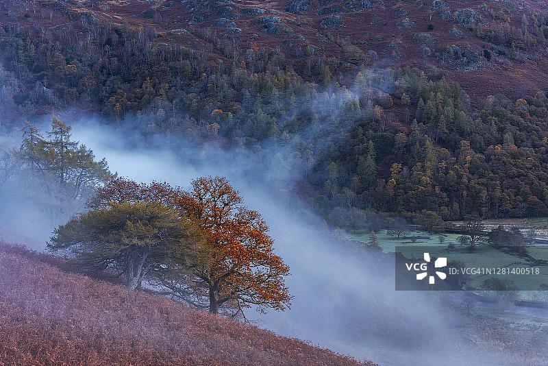 Borrowdale和Rosthwaite乡村秋日早晨图片素材