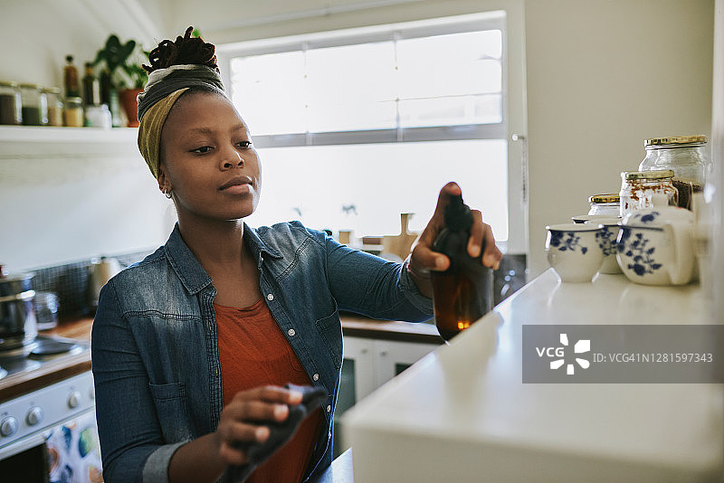 干净的家是幸福的家图片素材