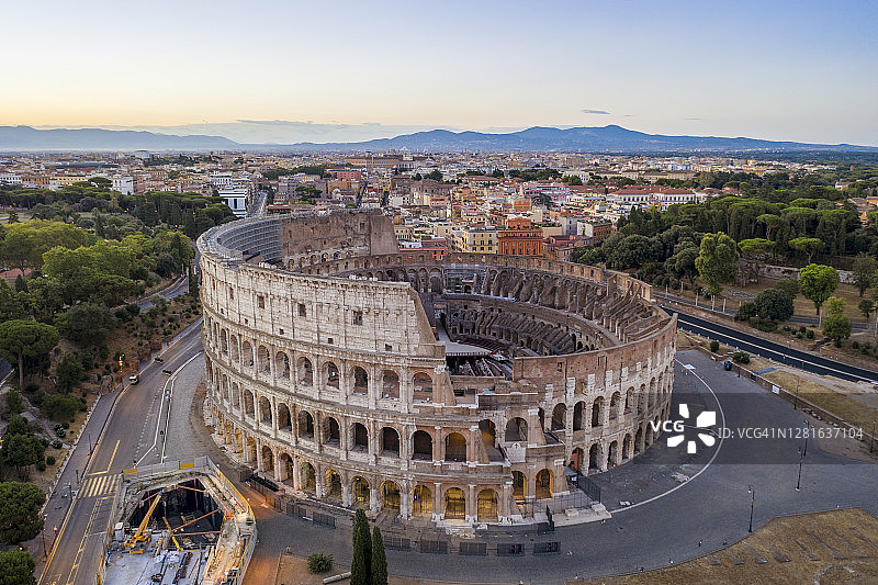 罗马弗拉维安圆形剧场鸟瞰图图片素材