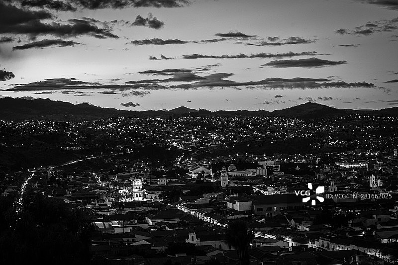 夜晚的苏克雷图片素材