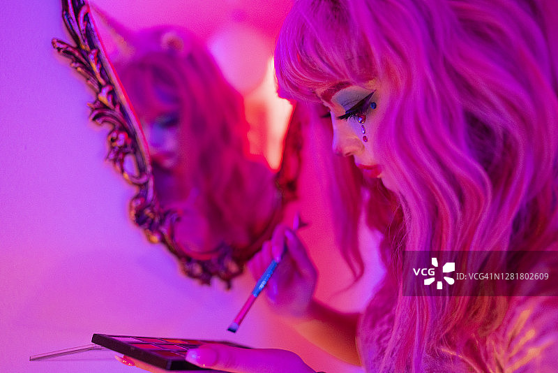 准备好参加万圣节派对图片素材