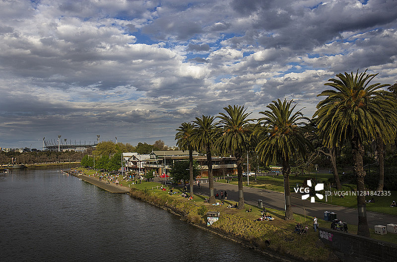 从公主桥看墨尔本板球场图片素材