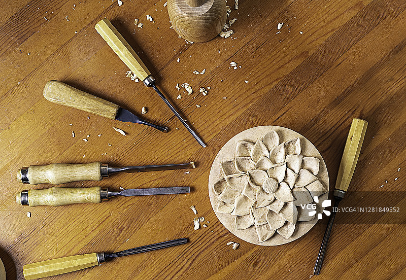 木工工具合集：木盒花卉图案图片素材