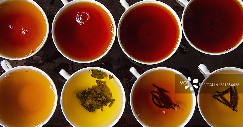 斯里兰卡品茶会上不同浓度的茶图片素材