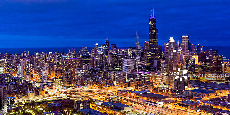 芝加哥城市夜景全景航拍图片素材