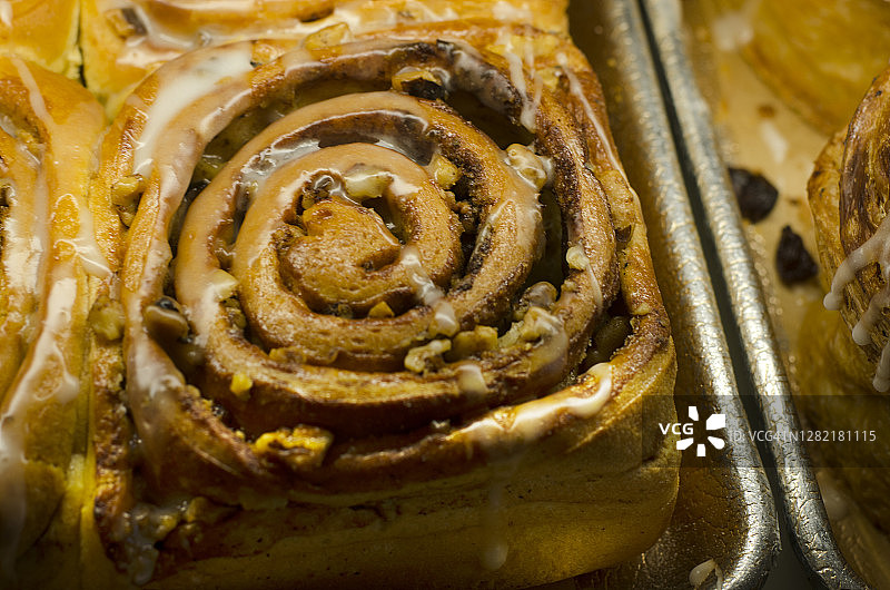 糕点店里的肉桂卷图片素材